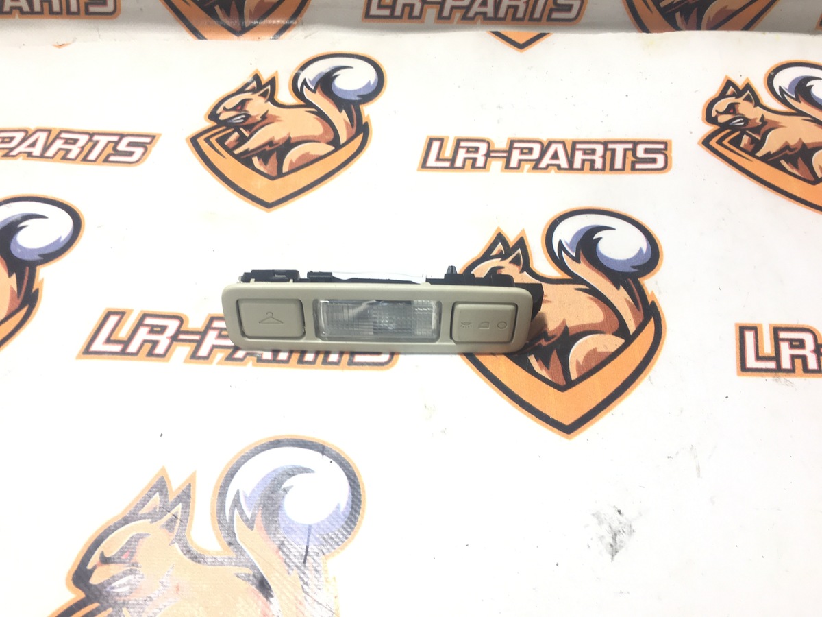 LR027518 Lampa wewnętrzna prawy RANGE ROVER EVOQUE L538 2011-2018 używane